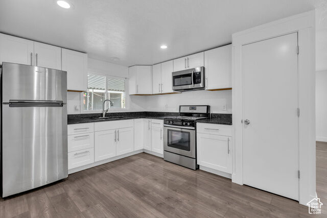 Property Photo: 4696 S Aspen Ln UT 84123