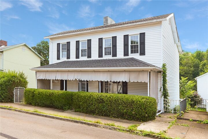 Property Photo: 322 E Barr St PA 15057