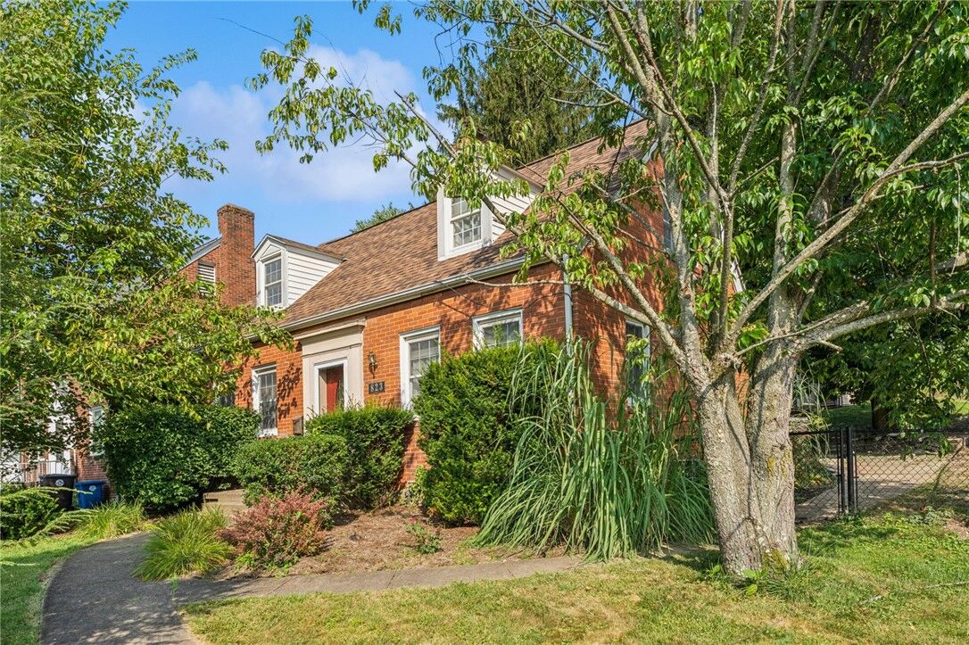Property Photo: 823 Irwin Drive PA 15236