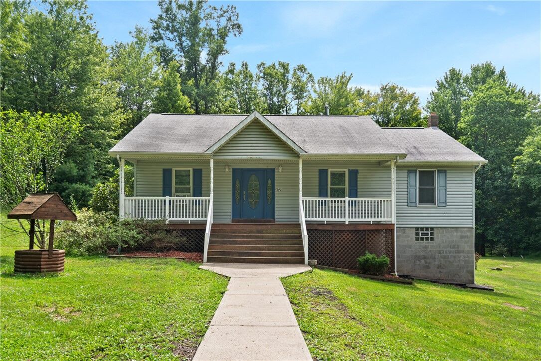 Property Photo:  500 Quail Hill Rd  PA 15469 