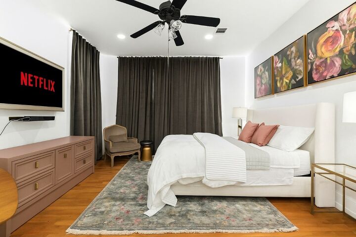 Property Photo: 110 E Craig Place 1 TX 78212