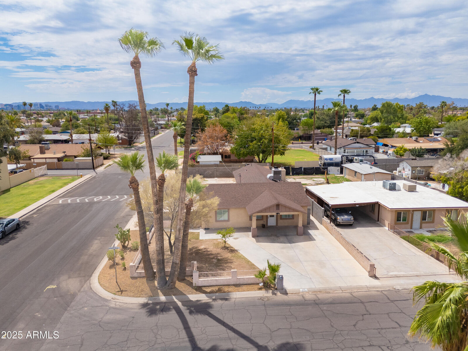 Property Photo: 2101 W Coolidge Street AZ 85015