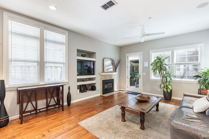 Property Photo:  19 Walkabout Lane  CA 94558 