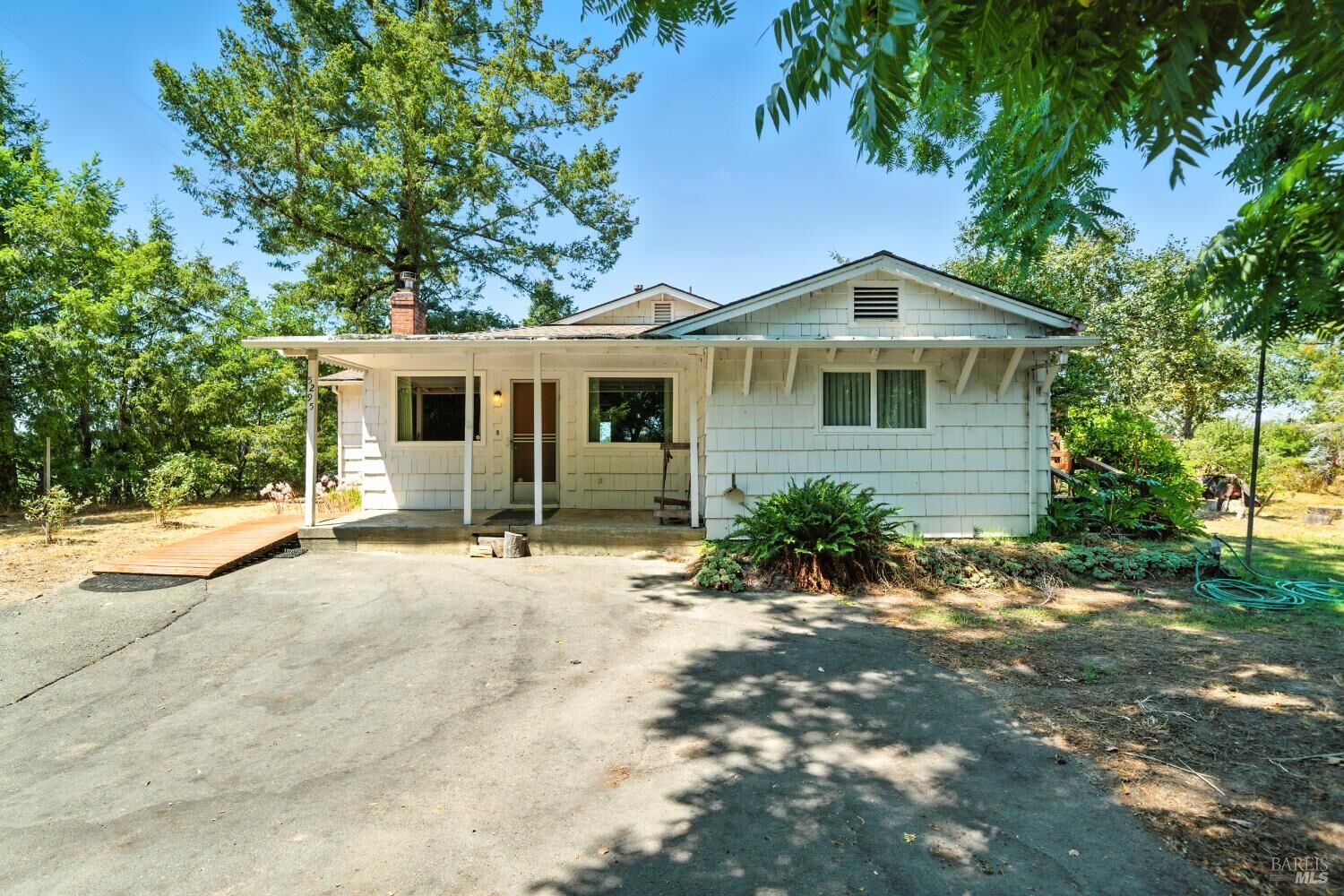 Property Photo: 5295 N Hwy 116 CA 95472