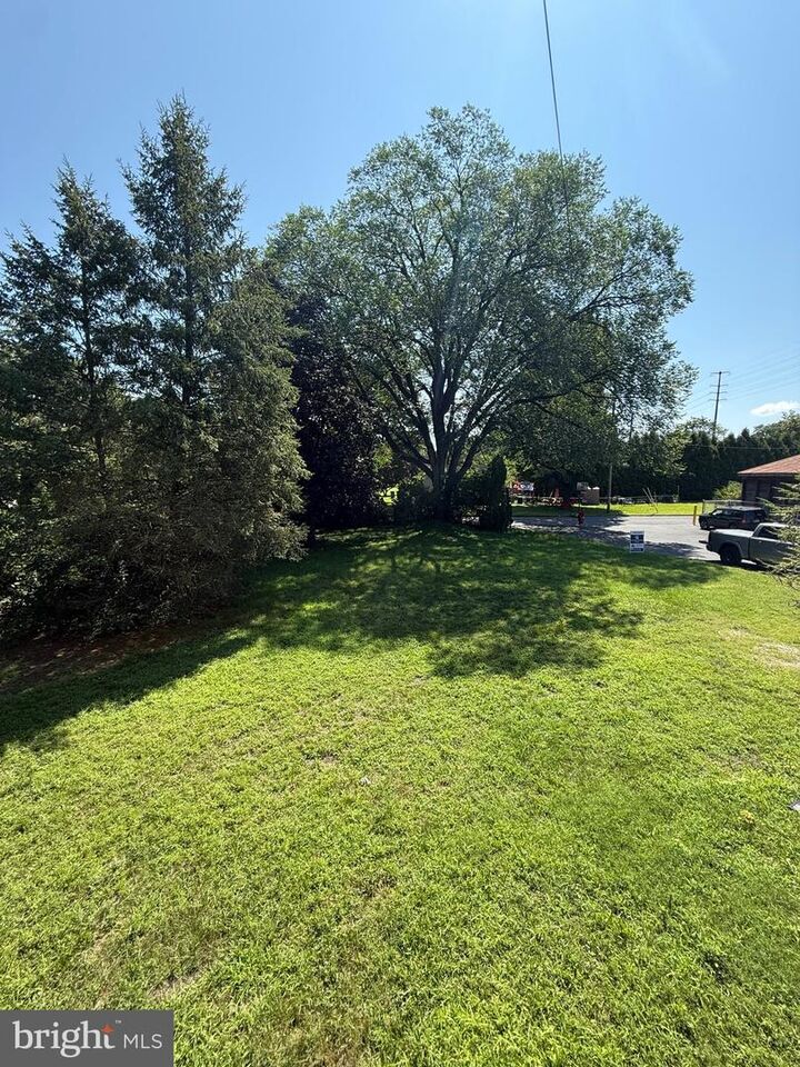 Property Photo:  208 S Elm Street  PA 19551 