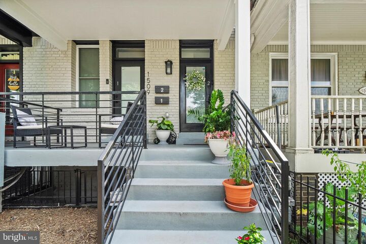 Property Photo: 1509 D Street NE 2 DC 20002