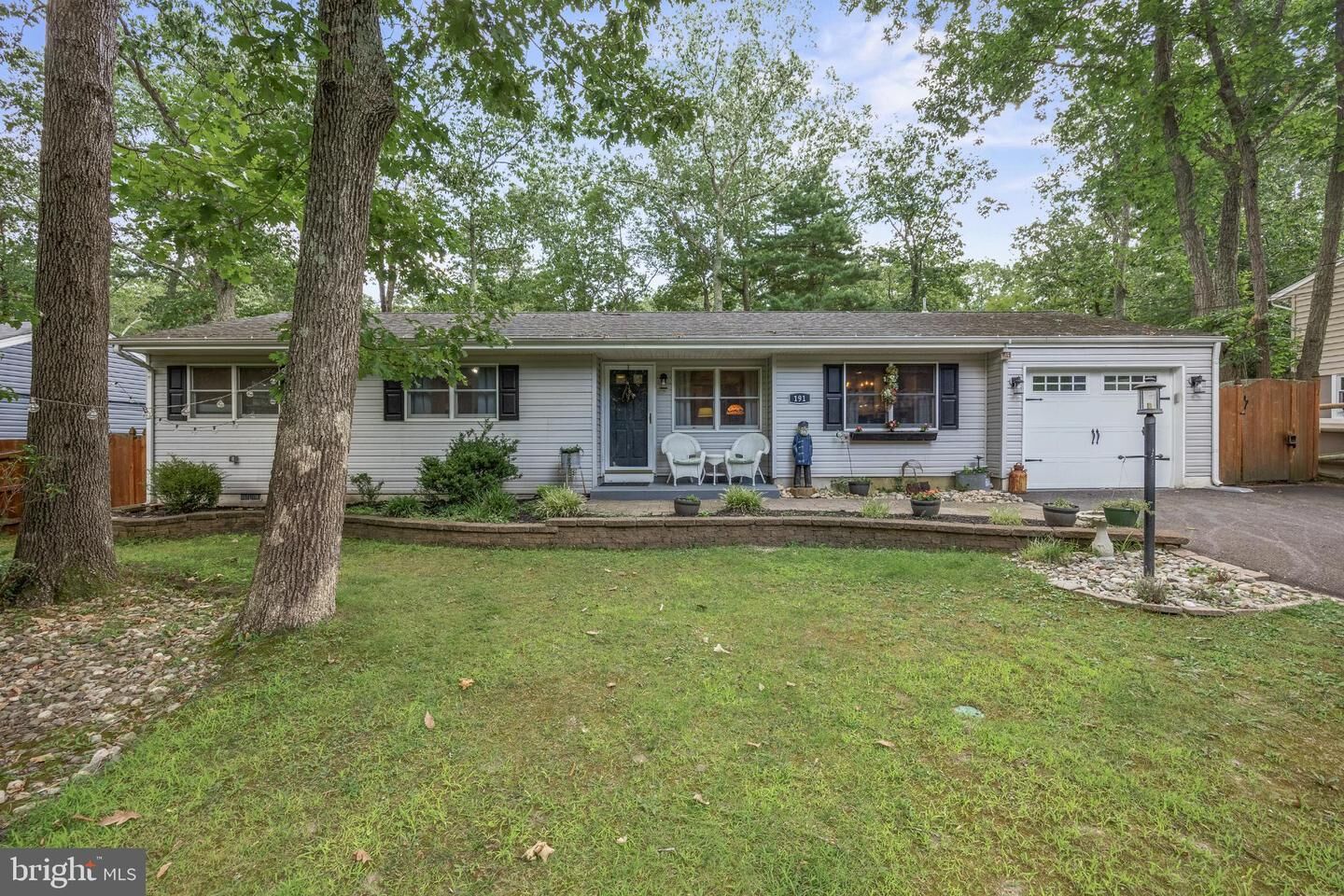 Property Photo:  191 Mohawk Trl  NJ 08055 