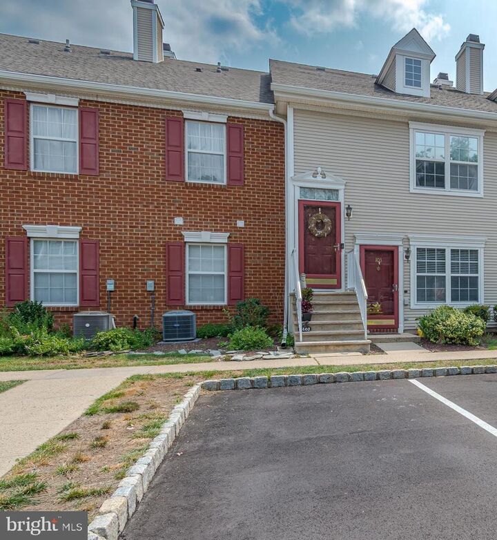 203 Castleton Ct  Pennington NJ 08534 photo