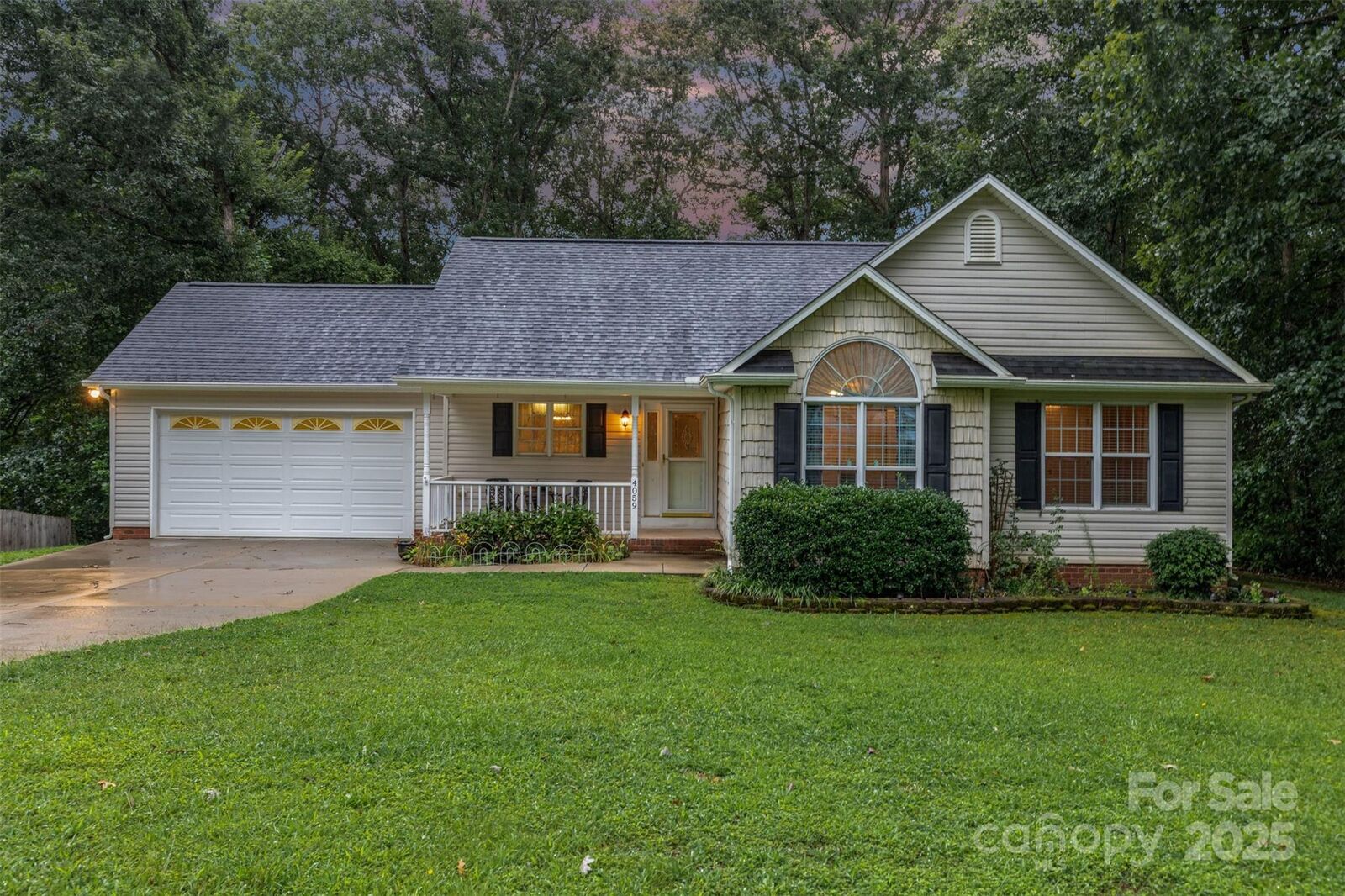 Property Photo:  4059 Stoney Creek Drive  NC 28092 