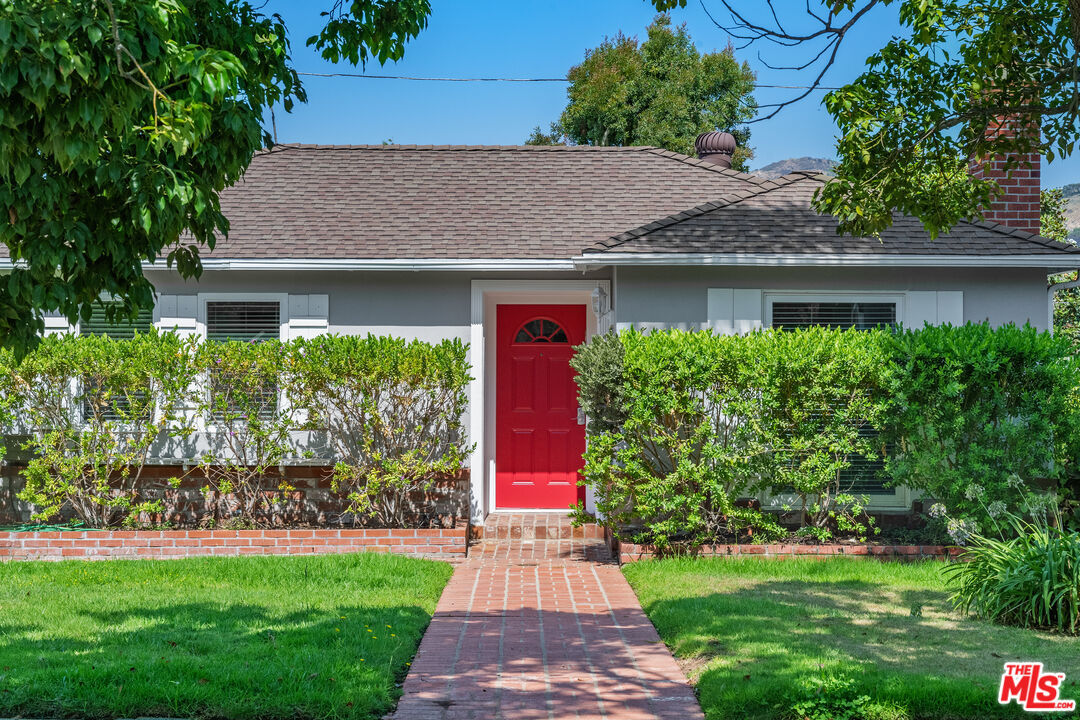 Property Photo:  769 Wildomar  CA 90272 