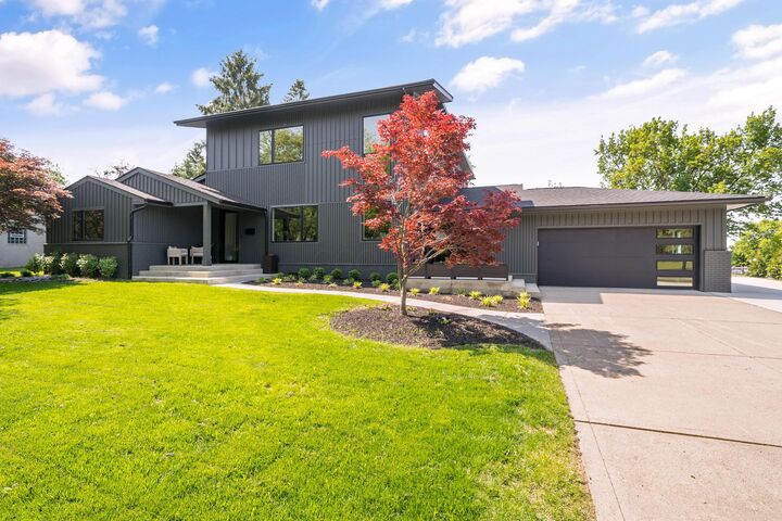 Property Photo: 2777 Donna Drive OH 43220