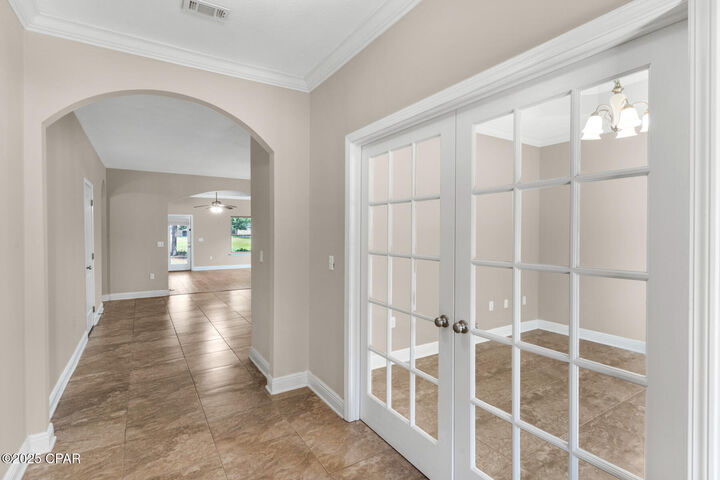 Property Photo: 36 Dickens Drive FL 32439