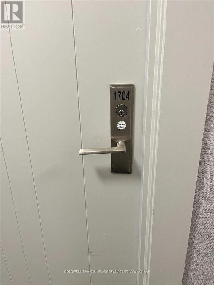 Photo de la propriété:  2550 Simcoe Street North 1704  ON L1L 0K7 