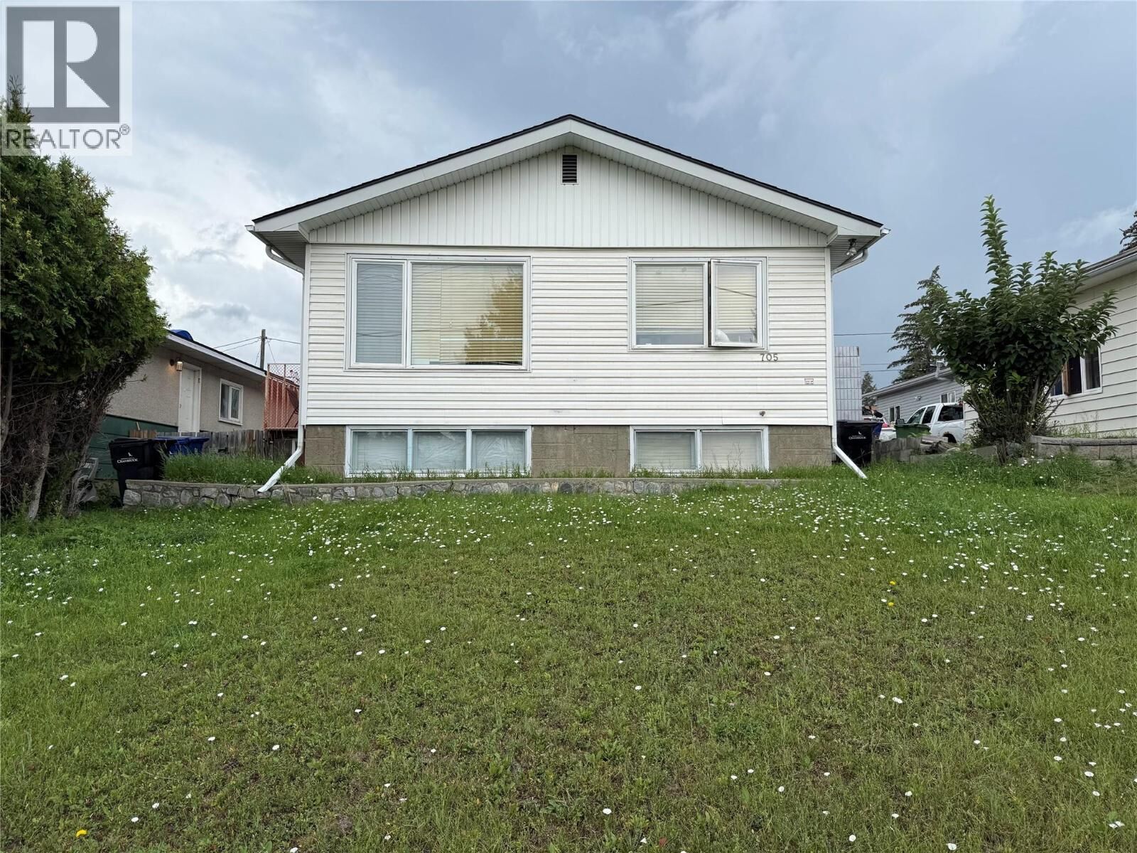 Property Photo: 705 14th Avenue South BC V1C 2Y2