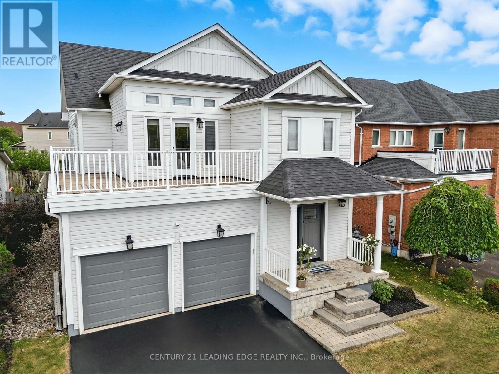 Property Photo:  360 Whitby Shores Greenway  ON L1N 9R8 