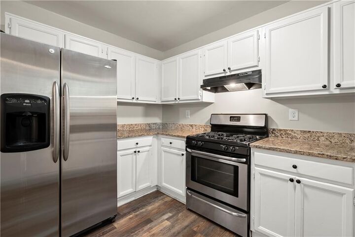 Property Photo: 7221 Crestside Drive GA 30168