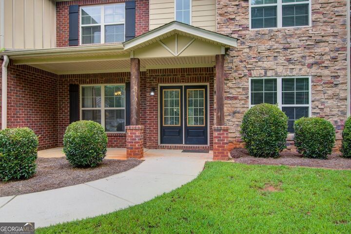 Property Photo: 167 Tiffany Trace GA 30268