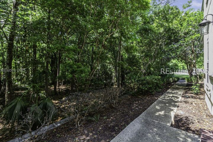 Property Photo:  223 Farnsleigh Avenue  SC 29910 