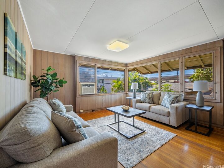 94-236 Hanawai Circle  Waipahu HI 96797 photo