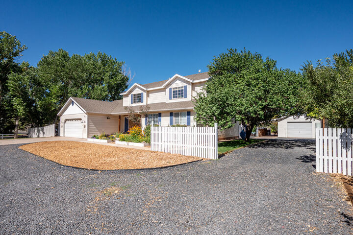 Property Photo: 818 S 3430 E UT 84757