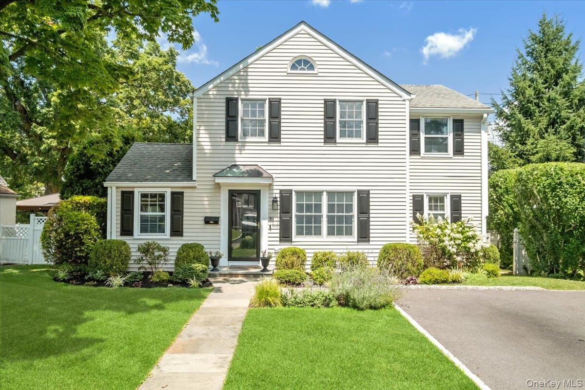 Property Photo:  91 Waverly Avenue  NY 10709 