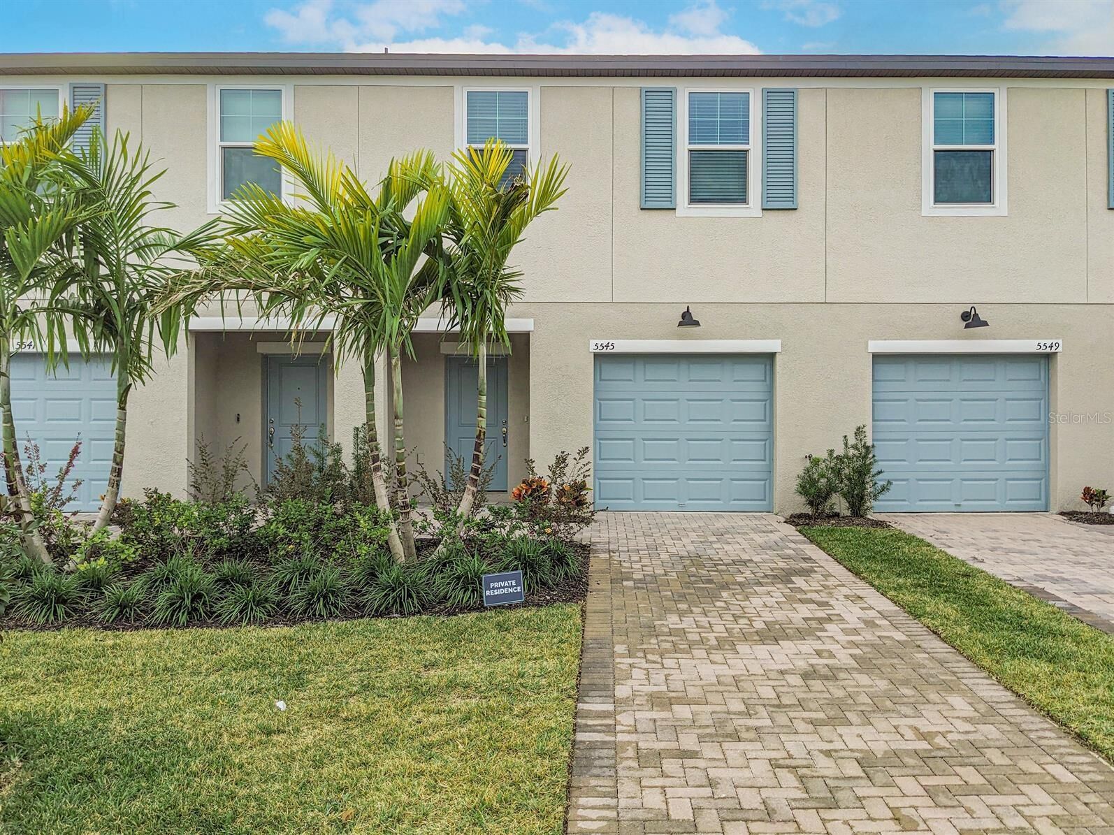 Property Photo:  5545 Tripoli Drive  FL 34221 