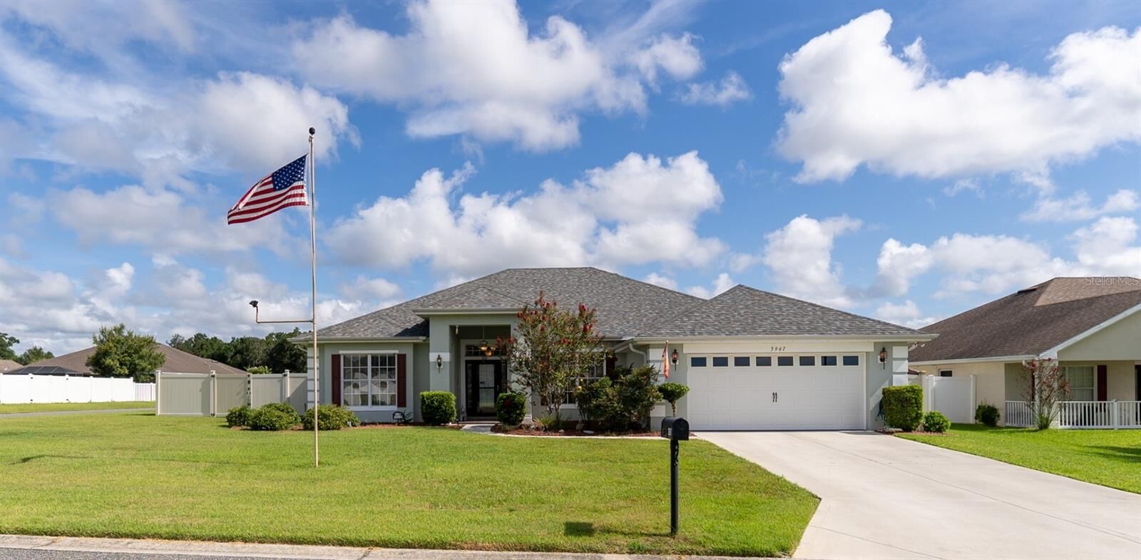 Property Photo: 3967 SE 99th Street FL 34420