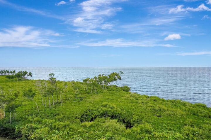 Property Photo:  87 Vivante Boulevard 403  FL 33950 