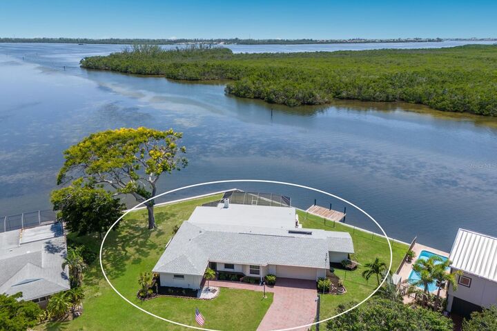 Property Photo:  10419 Spoonbill Road W  FL 34209 