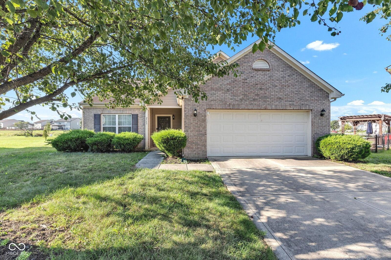 Property Photo: 2349 Cole Wood Circle IN 46239