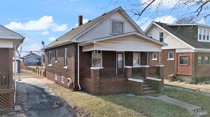 Property Photo: 2706 Iowa Street IL 62040