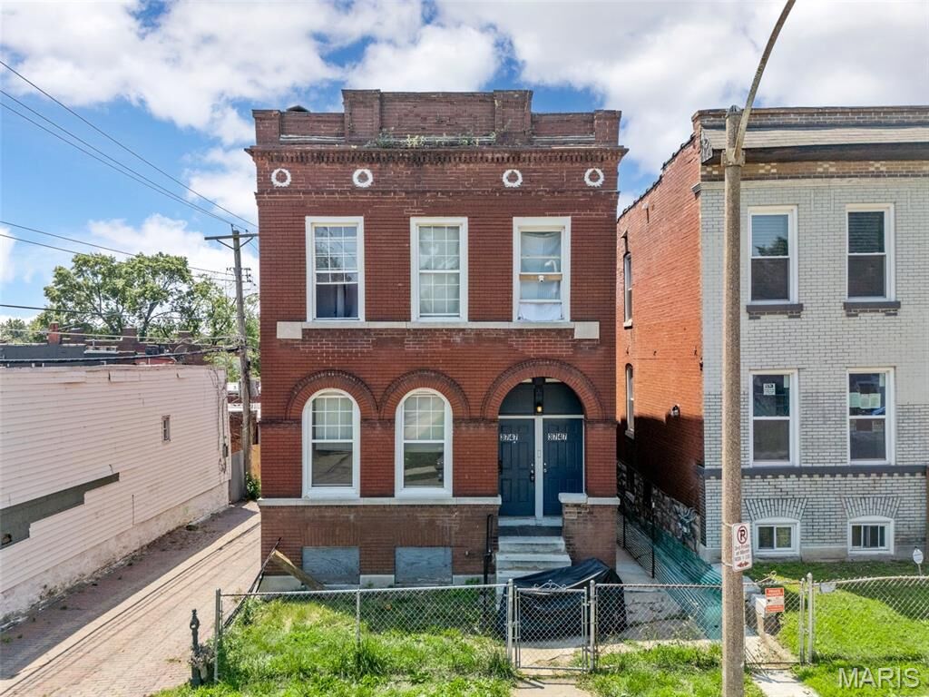 Property Photo: 3747 Oregon Avenue MO 63118
