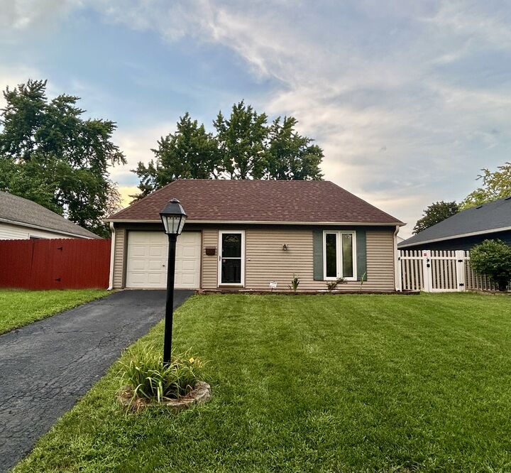 Property Photo:  136 Heathgate Road  IL 60538 