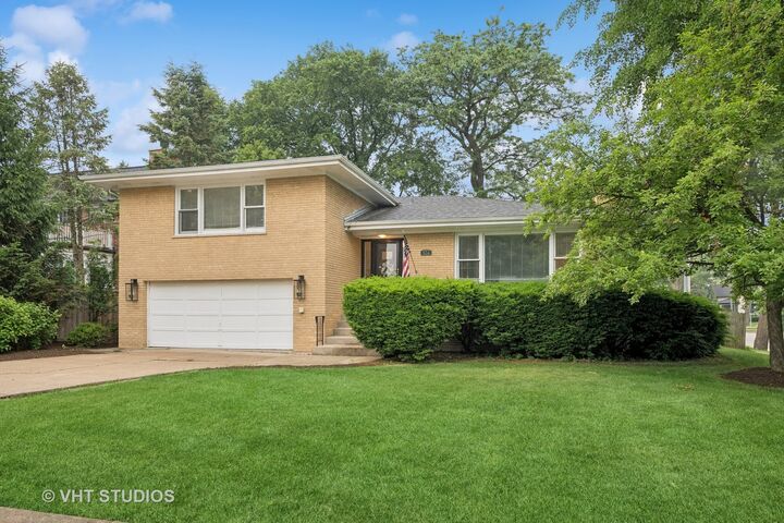 Property Photo:  504 S Spring Avenue  IL 60525 