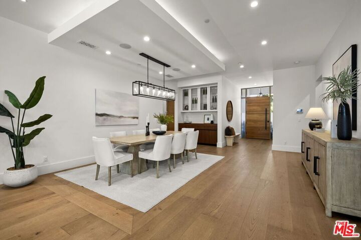 Property Photo: 5011 Stern Avenue CA 91423