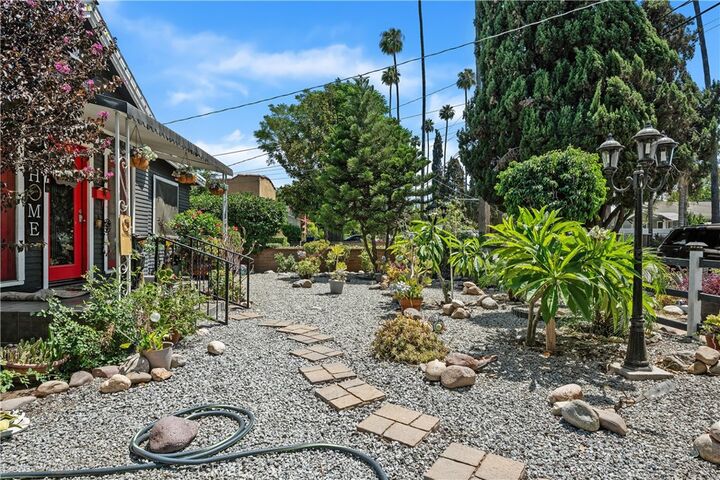 Property Photo:  3747 Farnham Place  CA 92503 