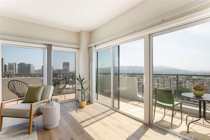 Property Photo: 1155 N Brand Blvd 1004 CA 91202