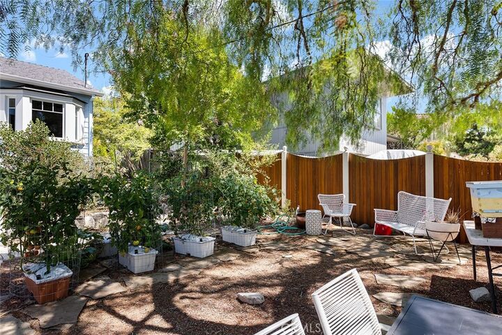 Property Photo:  10522 Fernglen Avenue  CA 91042 