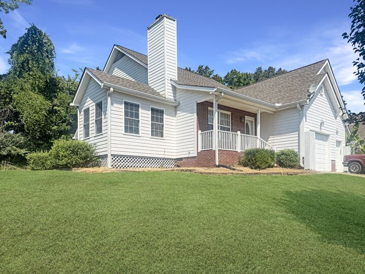Property Photo: 105 Rose Dr TN 37058