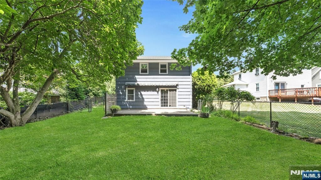 Property Photo:  106 Hillside Avenue  NJ 07626 