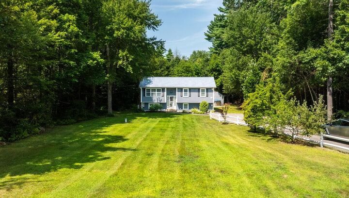 Property Photo:  264 Pingree Hill Road  NH 03032 