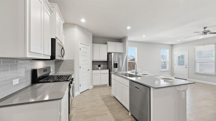 Property Photo:  109 Goodnight Court  TX 76033 