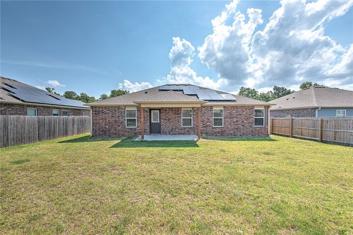 Property Photo: 6706 SW Chestnut Hill Road AR 72713