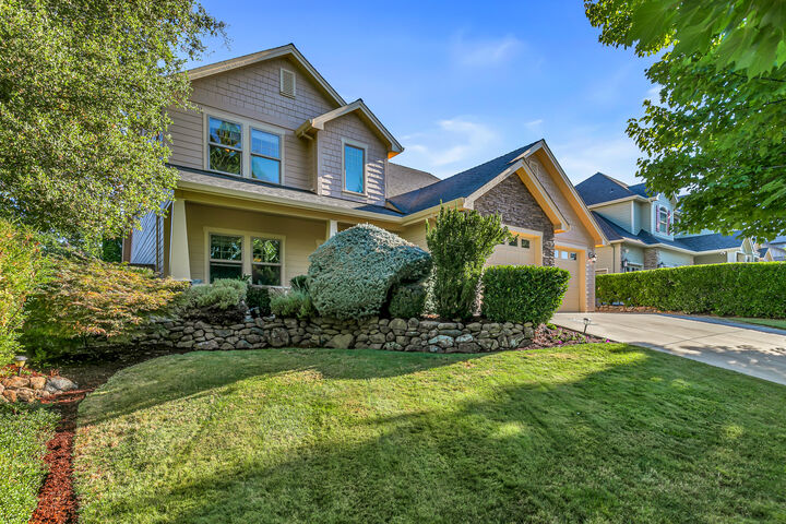 Property Photo:  3909 Crystal Springs Drive  OR 97504 