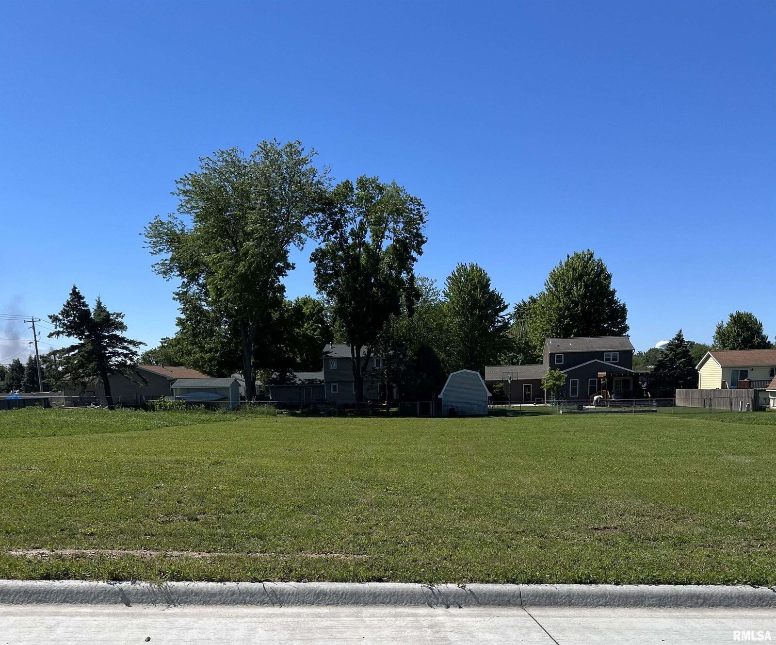 Property Photo: 1813 Zara Trace Street IA 52732