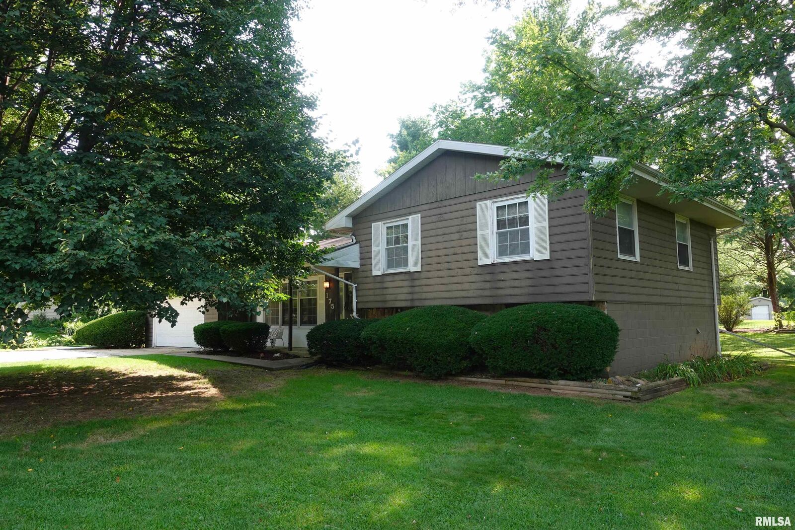 Property Photo: 175 Willow Lane IL 61448