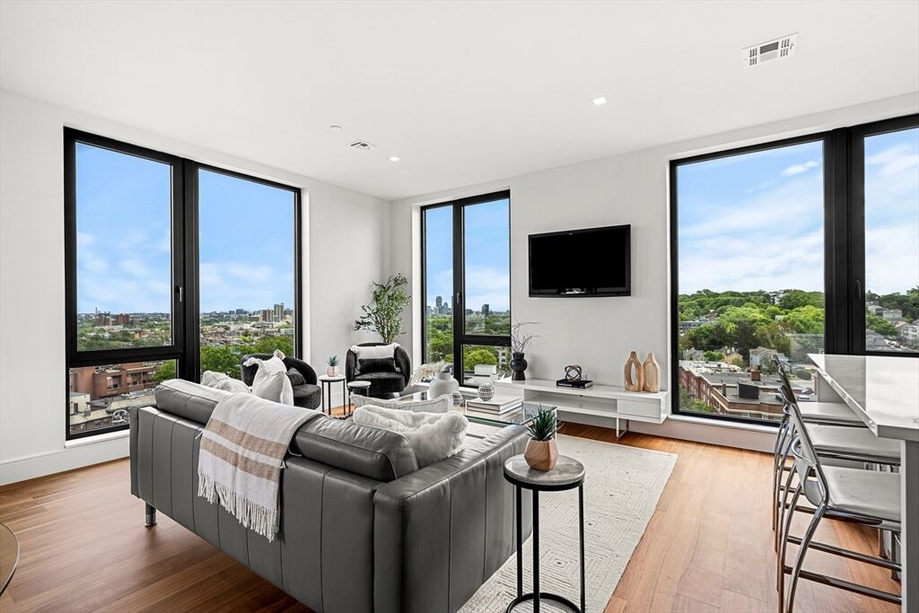 Property Photo:  1515 Commonwealth Ave 806  MA 02135 