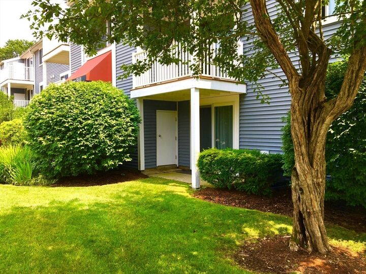 Property Photo:  48 Silver Hill Ln 15  MA 01760 