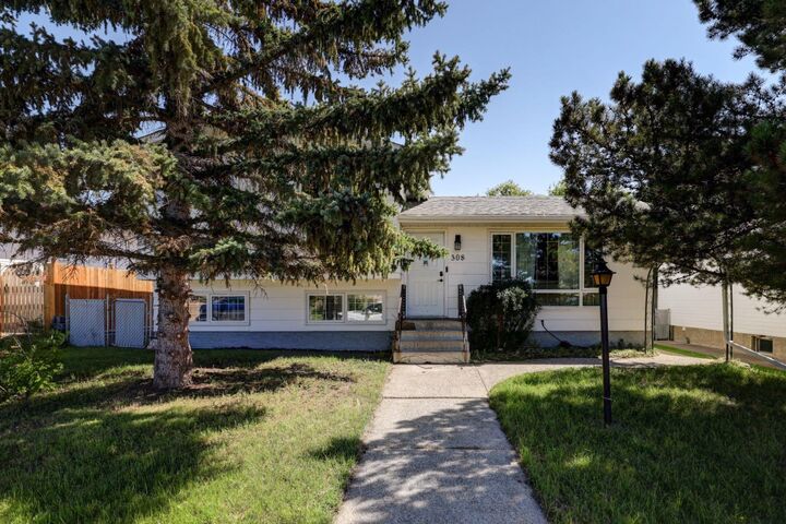 Photo de la propriété:  308 17 Street NW  AB T0J 0Y1 