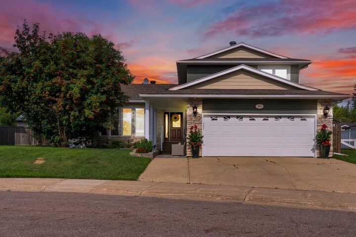 125 Whiteoak Garden  Fort McMurray AB T9K 1A7 photo